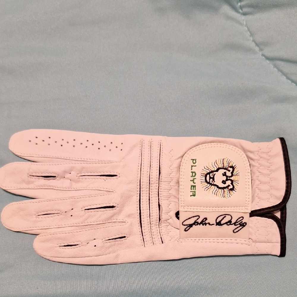 Rare Signed John Daly White Left Hand  Golf Glove Size M/L